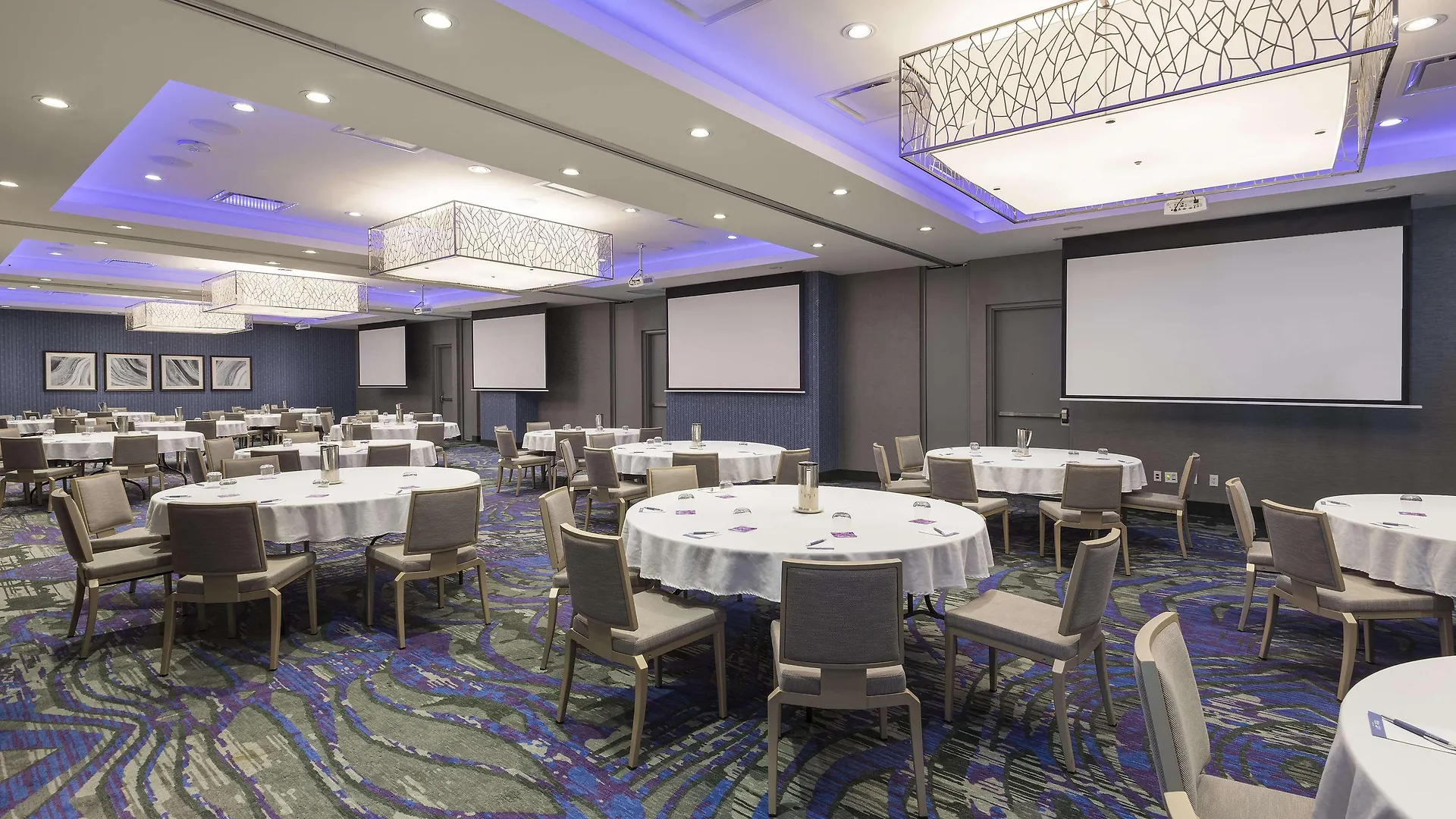 Hilton Garden Inn Ottawa Downtown