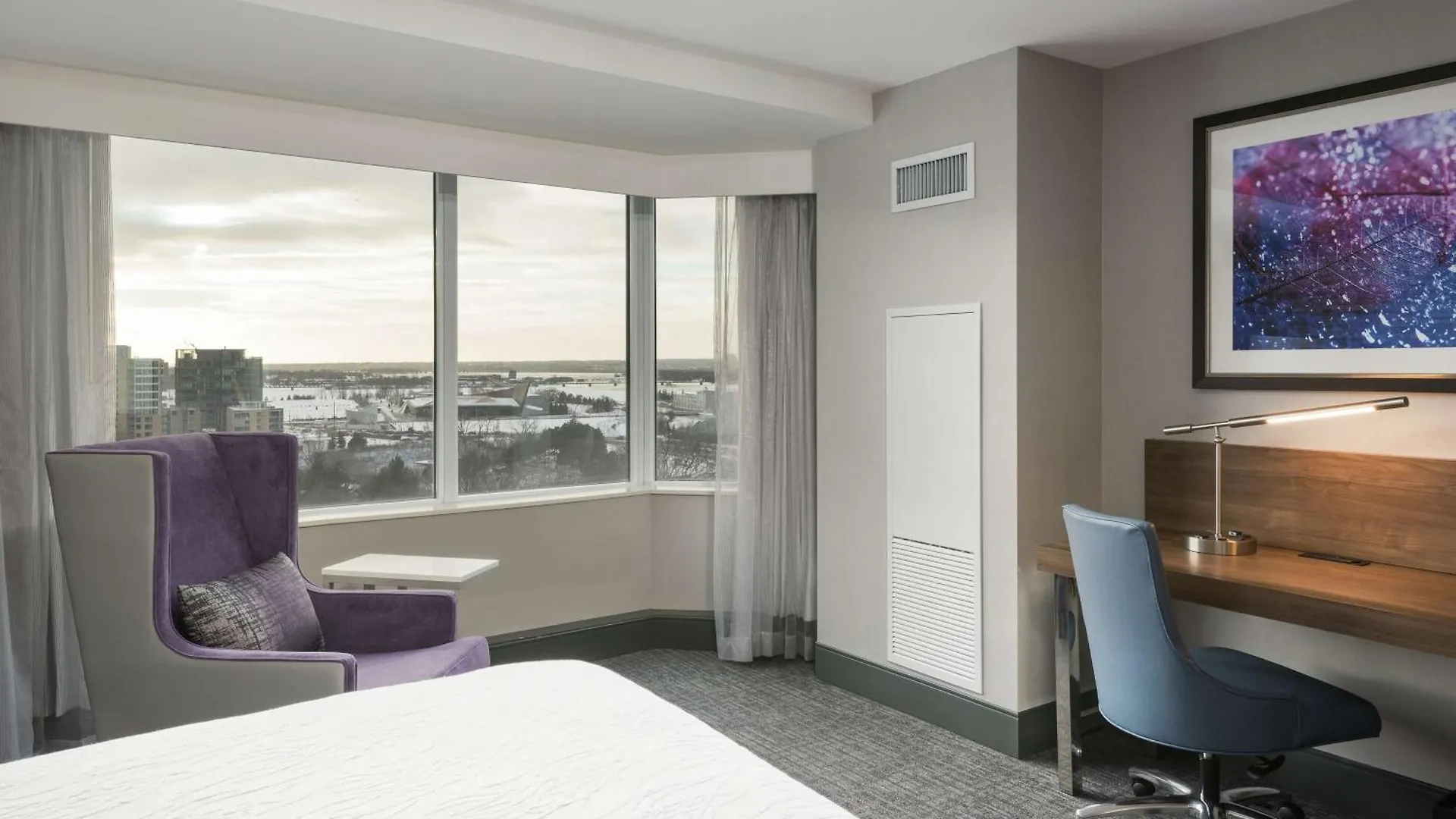 Hilton Garden Inn Ottawa Downtown Hotel