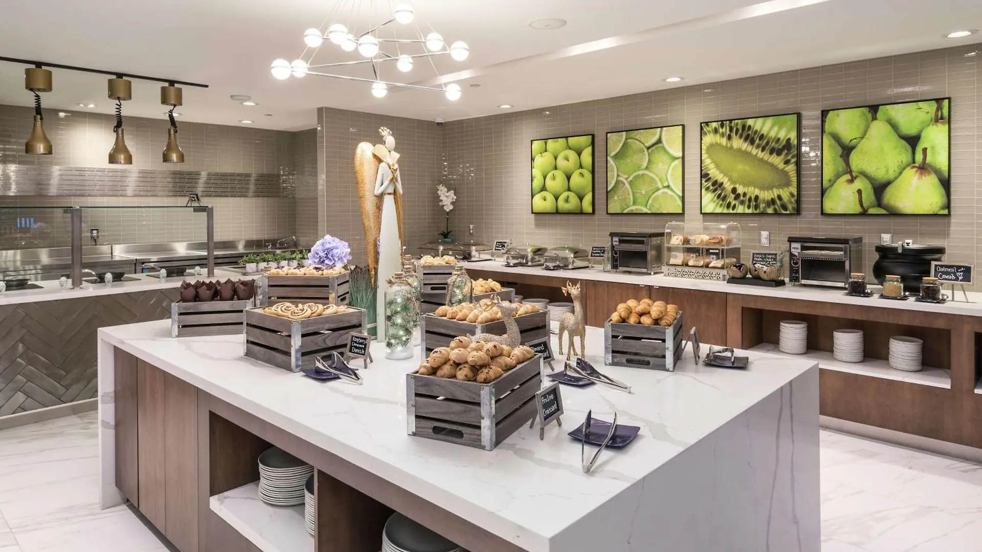 Hilton Garden Inn Ottawa Downtown Hotel